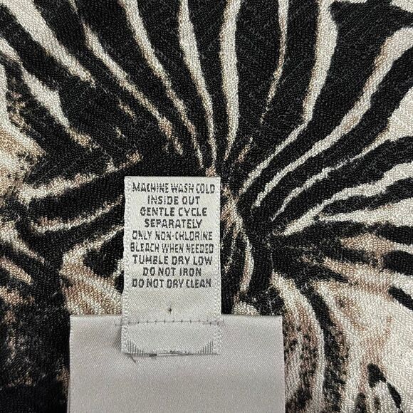 Chico’s Travelers Animal Print Open Front Cardigan Size Medium - Picture 5 of 5